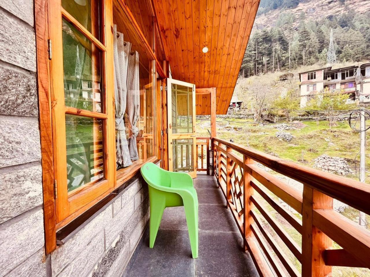 Отель The Rohtang Chalet Манали Экстерьер фото