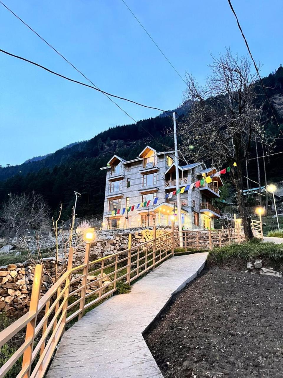 Отель The Rohtang Chalet Манали Экстерьер фото